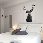 Deer House 3*