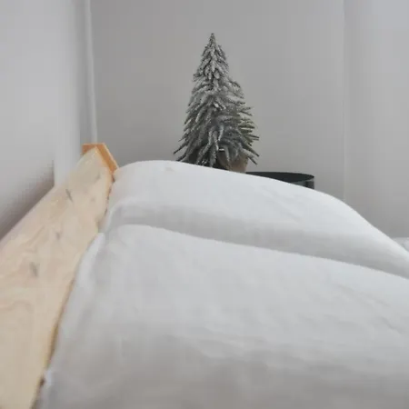 Alojamento de Acomodação e Pequeno-almoço Deer House Coppito